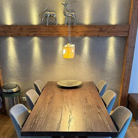 Elegant Neukirchen Apartment For 8 *