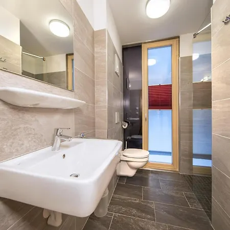 Elegant Neukirchen Apartment For 8 Holiday home Neukirchen am Grossvenediger